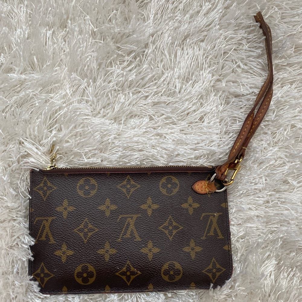 Louis Vuitton Pochette